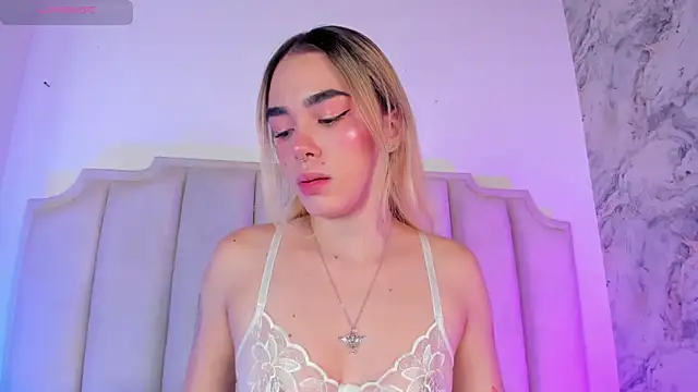 Lucy Vega online show from 01-14-25, 03:53