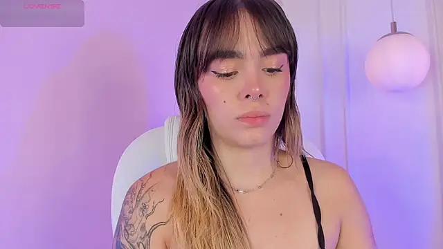 Lucy Vega online show from 11-17-25, 03:45