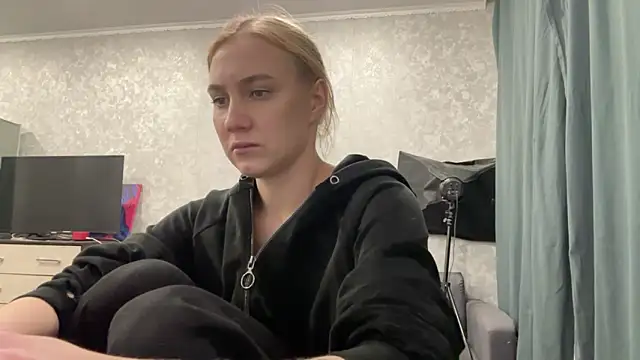 AnneBall online show from 01-10-25, 04:20