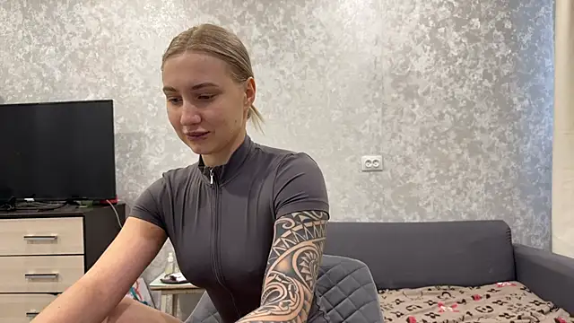 AnneBall online show from 02-28-25, 01:36