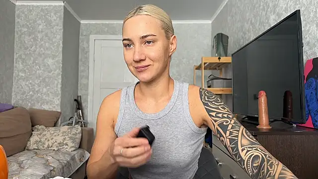 AnneBall online show from 02-12-26, 09:15