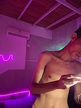 Mauuu18 online show from 10-26-25, 02:50