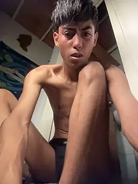 Mauuu18 online show from 04-12-26, 02:49