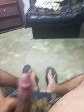 Snapshot of manuelmen211 chatting on 12-23-25, 03:48 manuelmen211 online show from 12-23-25, 03:48