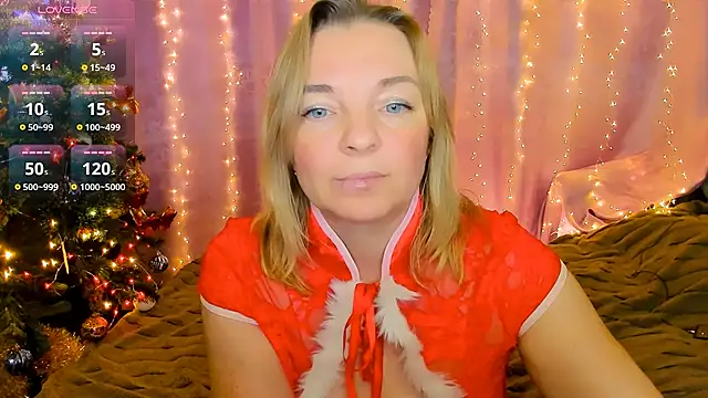 Snapshot of Regina__blue chatting on 12-24-24, 06:39 Regina  blue online show from 12-24-24, 06:39