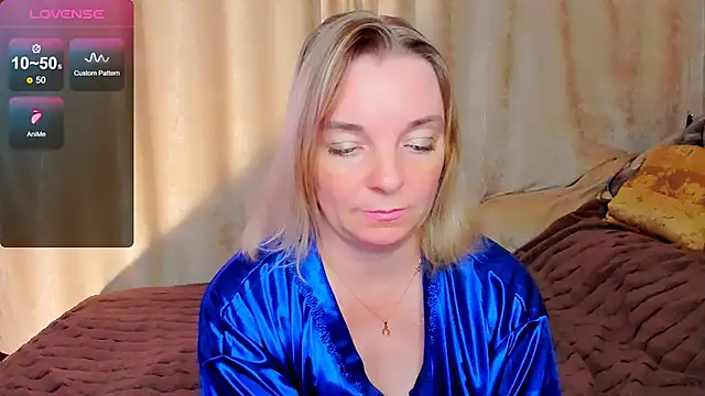 Snapshot of Regina__blue chatting on 10-03-25, 05:54 Regina  blue online show from 10-03-25, 05:54