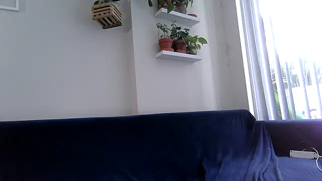 Snapshot of badblondebunny chatting on 09-18-25, 08:44 badblondebunny online show from 09-18-25, 08:44