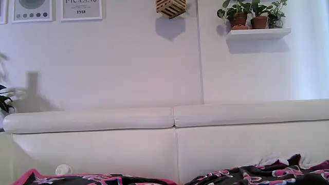 Snapshot of badblondebunny chatting on 10-08-25, 08:50 badblondebunny online show from 10-08-25, 08:50