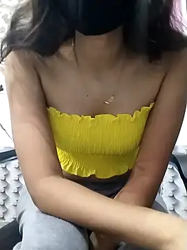 Snapshot of Kashish_18 chatting on 01-23-25, 09:39 Kashish 18 online show from 01-23-25, 09:39