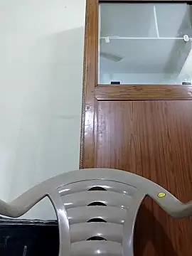 Snapshot of Kashish_18 chatting on 12-16-25, 07:02 Kashish 18 online show from 12-16-25, 07:02