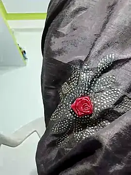 Snapshot of Kashish_18 chatting on 02-11-26, 07:35 Kashish 18 online show from 02-11-26, 07:35