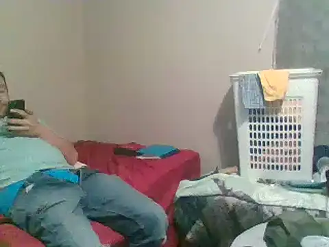 Snapshot of SmokingSloth chatting on 11-23-25, 06:19 SmokingSloth online show from 11-23-25, 06:19