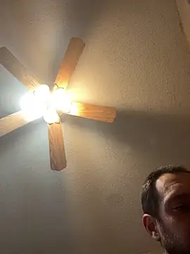 Snapshot of SmokingSloth chatting on 11-25-25, 02:55 SmokingSloth online show from 11-25-25, 02:55