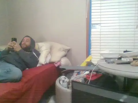 Snapshot of SmokingSloth chatting on 12-15-25, 04:44 SmokingSloth online show from 12-15-25, 04:44