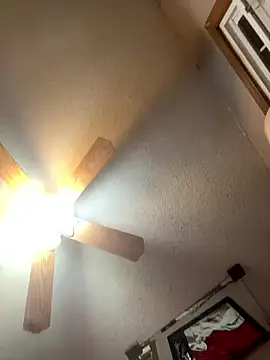 Snapshot of SmokingSloth chatting on 01-09-26, 01:03 SmokingSloth online show from 01-09-26, 01:03