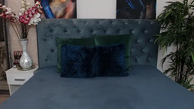 MissJuliax online show from 01-14-25, 06:56