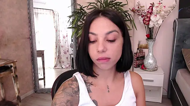 MissJuliax online show from 09-10-25, 06:02