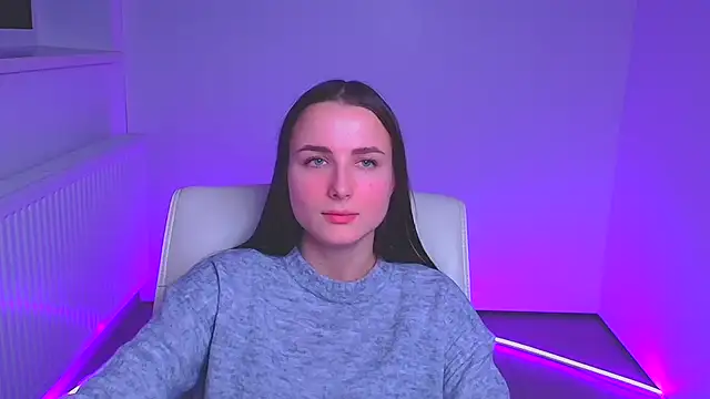 Snapshot of Eva_Janee chatting on 12-18-24, 07:15 Eva Janee online show from 12-18-24, 07:15