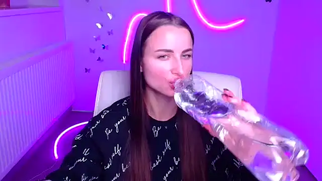 Snapshot of Eva_Janee chatting on 12-01-25, 12:32 Eva Janee online show from 12-01-25, 12:32