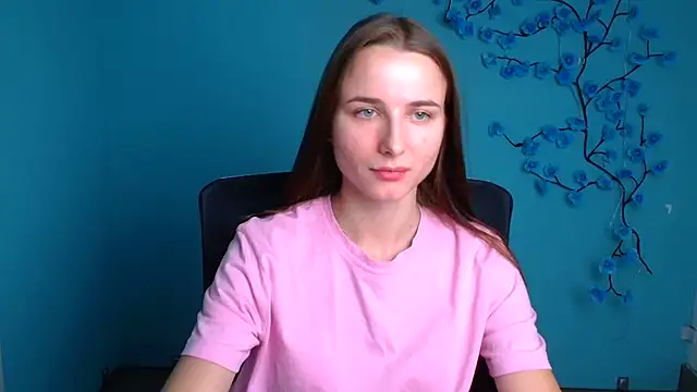 Snapshot of Eva_Janee chatting on 06-19-26, 05:45 Eva Janee online show from 06-19-26, 05:45