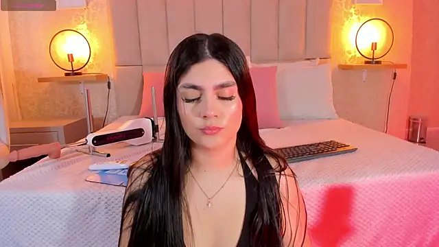 Amy-Saenz online show from 03-25-26, 04:46