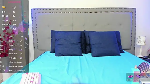 EvaaLovia1 online show from 04-11-26, 04:06