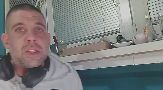 YouWantMe666 online show from 02-13-25, 11:47