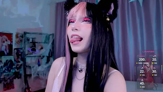 Carolina Leep online show from 10-18-25, 01:23