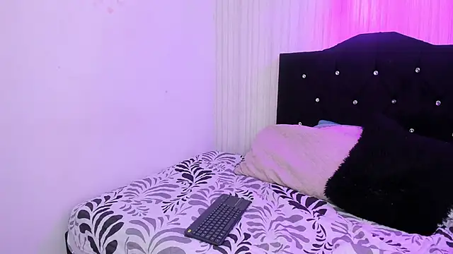 Snapshot of alice_dakota chatting on 02-22-25, 04:18 alice dakota online show from 02-22-25, 04:18