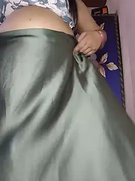 Snapshot of sneha_rose chatting on 06-03-26, 06:16 sneha rose online show from 06-03-26, 06:16