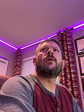 Snapshot of boytoyfrindles chatting on 10-23-25, 06:28 boytoyfrindles online show from 10-23-25, 06:28