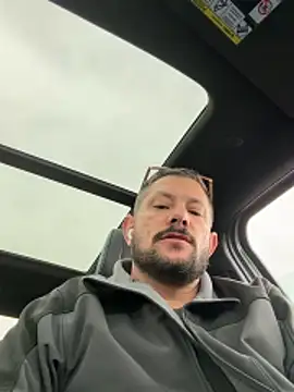 Snapshot of boytoyfrindles chatting on 12-21-25, 09:00 boytoyfrindles online show from 12-21-25, 09:00