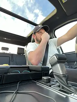 Snapshot of boytoyfrindles chatting on 02-06-26, 11:08 boytoyfrindles online show from 02-06-26, 11:08