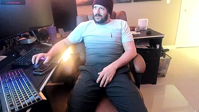 Snapshot of boytoyfrindles chatting on 02-12-26, 07:36 boytoyfrindles online show from 02-12-26, 07:36