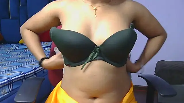 Snapshot of Sexysiya8 chatting on 02-02-25, 06:42 Sexysiya8 online show from 02-02-25, 06:42