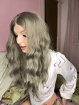 MoonAgnes online show from 12-28-24, 06:29