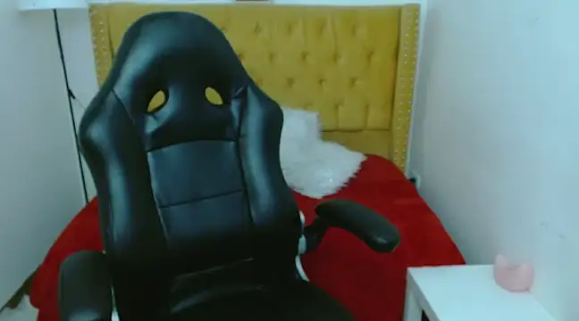 AlexandraJones  online show from 02-22-25, 10:18