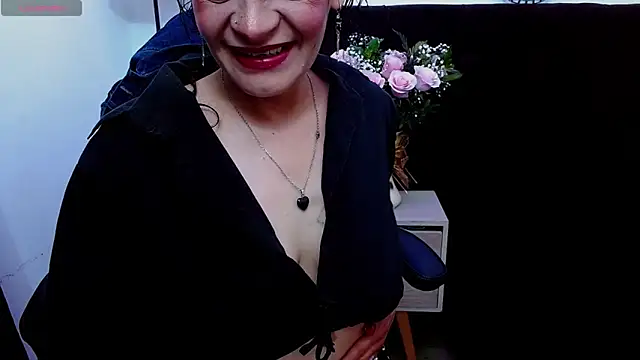 AlexandraJones  online show from 11-02-25, 03:53