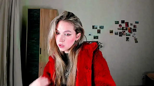 Snapshot of Niky__Jess chatting on 12-19-24, 02:24 Niky Jess online show from 12-19-24, 02:24