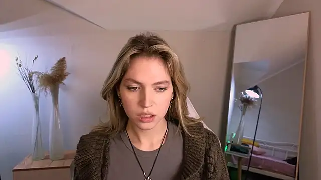 Snapshot of Niky__Jess chatting on 01-21-25, 08:11 Niky Jess online show from 01-21-25, 08:11