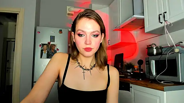 Snapshot of Niky__Jess chatting on 02-18-25, 03:32 Niky Jess online show from 02-18-25, 03:32