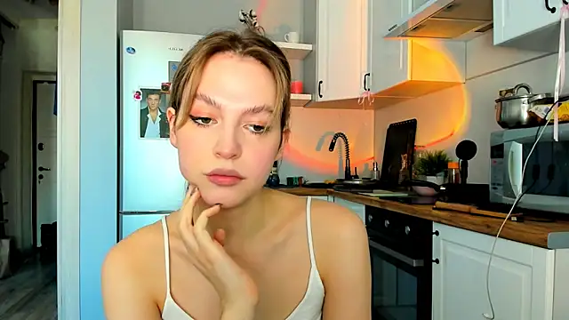 Snapshot of Niky__Jess chatting on 02-19-25, 10:45 Niky Jess online show from 02-19-25, 10:45