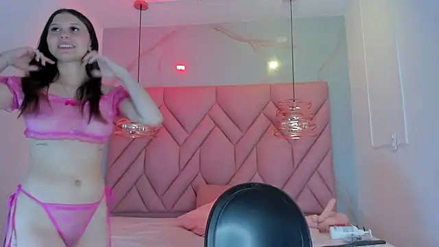 Snapshot of AngelaaCute_ chatting on 05-10-26, 12:10 AngelaaCute online show from 05-10-26, 12:10