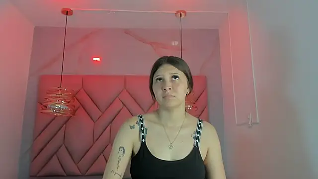 Snapshot of AngelaaCute_ chatting on 05-23-26, 06:23 AngelaaCute online show from 05-23-26, 06:23