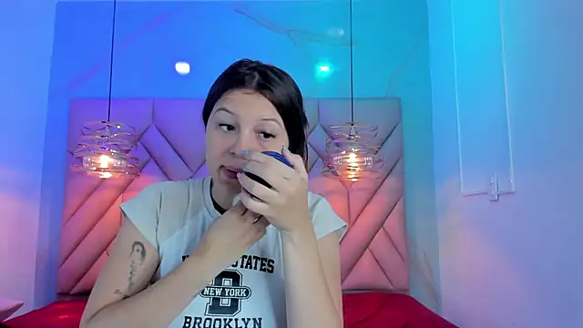 Snapshot of AngelaaCute_ chatting on 07-08-26, 12:09 AngelaaCute online show from 07-08-26, 12:09