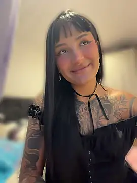 Sweet-bunny1 online show from 06-23-26, 11:25