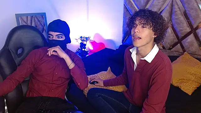 Snapshot of nickolas_moon chatting on 02-22-25, 06:52 nickolas moon online show from 02-22-25, 06:52