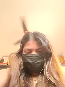 Hotmilfxox online show from 01-01-25, 02:41