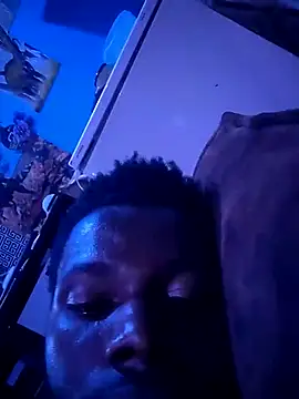 Snapshot of stephbig777 chatting on 11-11-25, 12:21 stephbig777 online show from 11-11-25, 12:21