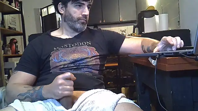 Snapshot of ozzypsico13 chatting on 07-20-26, 01:57 ozzypsico13 online show from 07-20-26, 01:57